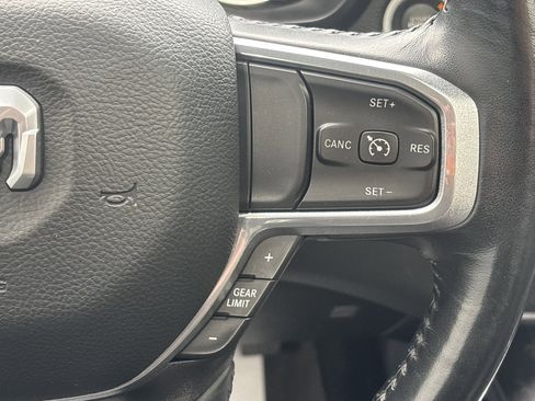 Used 2023 RAM 1500 Laramie AWD/4WD image 5
