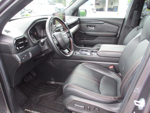 Certified 2026 Honda Passport TrailSport Elite image 12