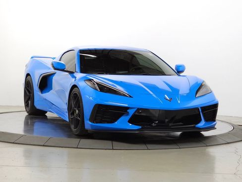 Used 2021 Chevrolet Corvette Stingray Preferred Cpe w/ Z51 Performance Package RWD image 1