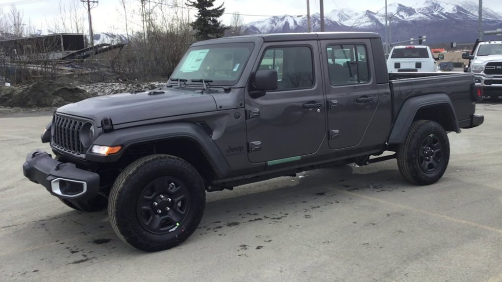 New 2025 Jeep Gladiator Sport AWD/4WD image 4
