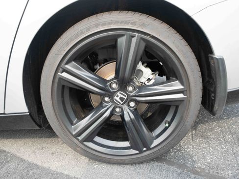 Used 2025 Honda Accord Sport image 28