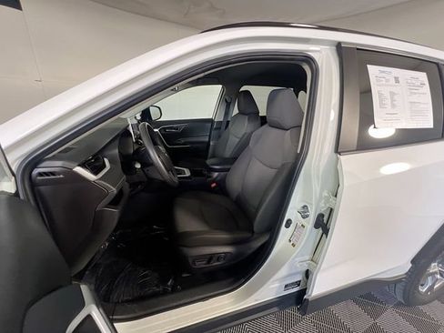 Used 2025 Toyota RAV4 XLE w/ Weather Package AWD/4WD image 14