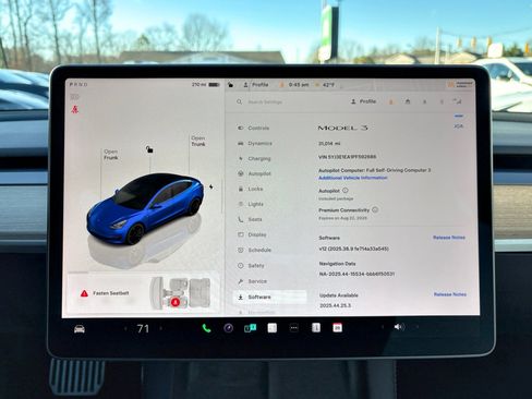 Used 2023 Tesla Model 3 Standard Range image 12