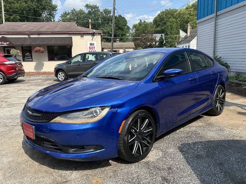 Used 2016 Chrysler 200 S w/ Comfort Group FWD image 2