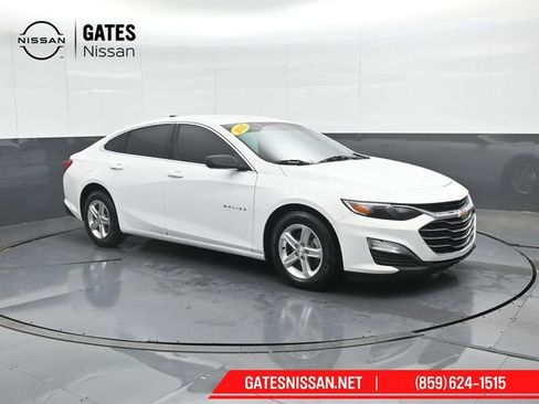 Used 2022 Chevrolet Malibu LS image 4