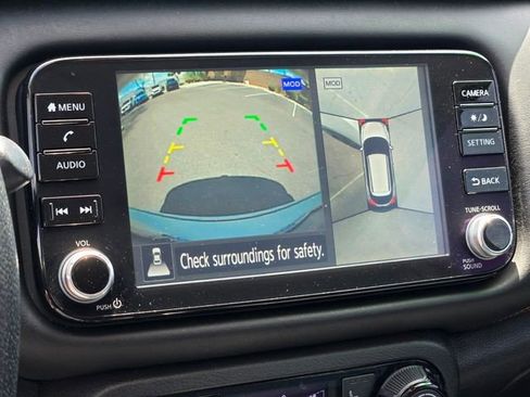 Used 2023 Nissan Kicks SR w/ SR Premium Package FWD image 29