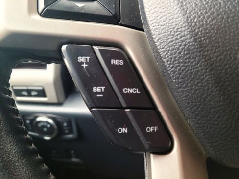 Used 2022 Ford F250 Lariat w/ Lariat Ultimate Package image 11