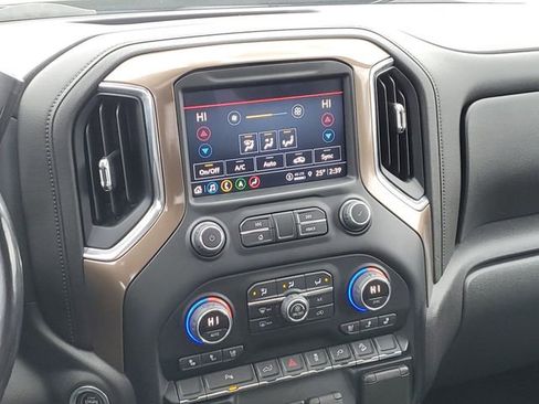 Used 2022 Chevrolet Silverado 1500 High Country w/ Z71 Off-Road Package image 27