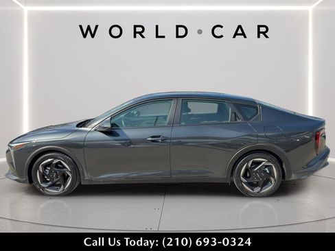 Used 2025 Kia K4 EX image 6