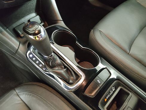 Used 2017 Chevrolet Cruze Premier FWD image 26