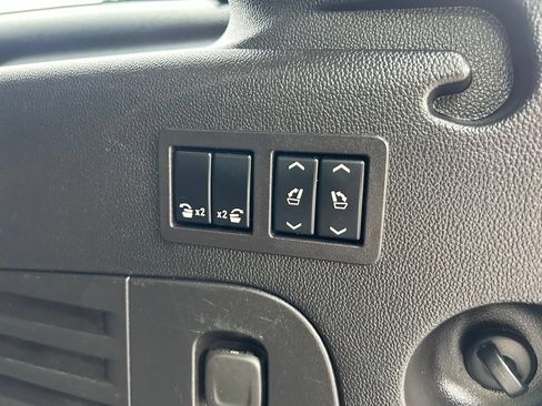 Used 2019 GMC Yukon XL Denali w/ Denali Ultimate Package AWD/4WD image 46
