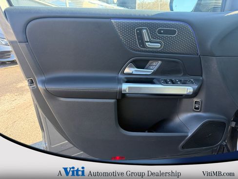 Used 2026 Mercedes-Benz GLB 250 4MATIC image 16