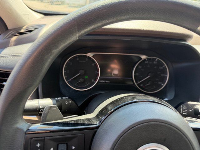 Used 2023 Nissan Rogue SV FWD image 28