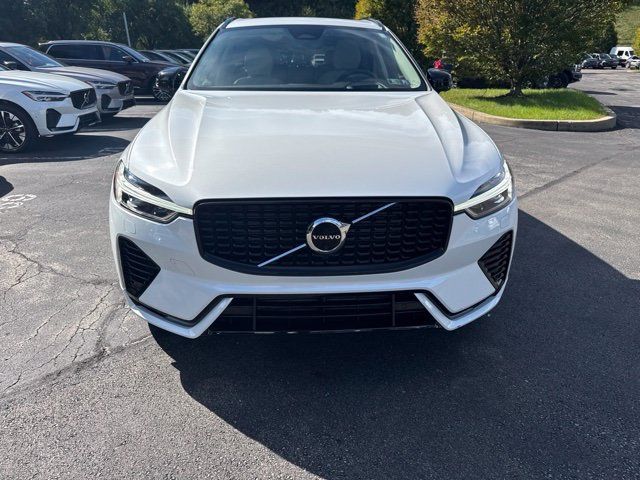 Used 2023 Volvo XC60 T8 Ultimate w/ Climate Package AWD/4WD image 8