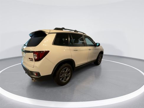 Used 2025 Honda Passport TrailSport image 7