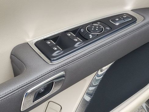Used 2017 Lincoln Continental Reserve AWD/4WD image 9