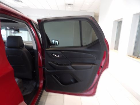 Used 2021 Chevrolet Traverse RS AWD/4WD image 24
