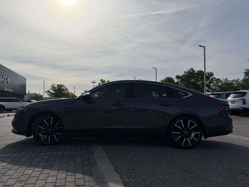 Used 2024 Honda Accord Touring image 8