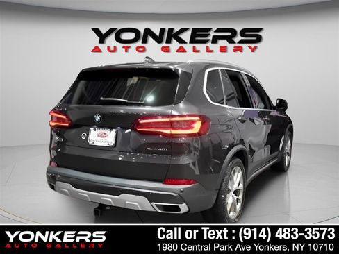 Used 2022 BMW X5 xDrive40i w/ Premium Package image 4