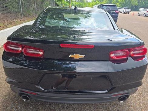 Used 2020 Chevrolet Camaro LT RWD image 7