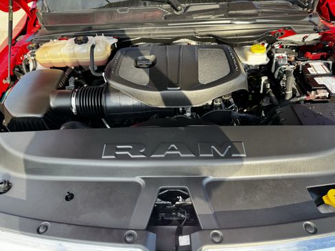 Used 2025 RAM 1500 Big Horn AWD/4WD image 31