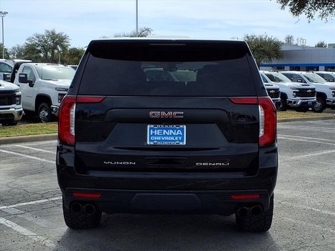 Used 2021 GMC Yukon Denali w/ Denali Premium Package image 6