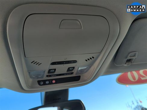 Used 2020 Buick Enclave Premium w/ Sun and Sites Package image 16