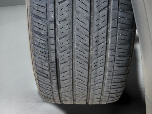 Used 2023 Volkswagen Taos SE image 37