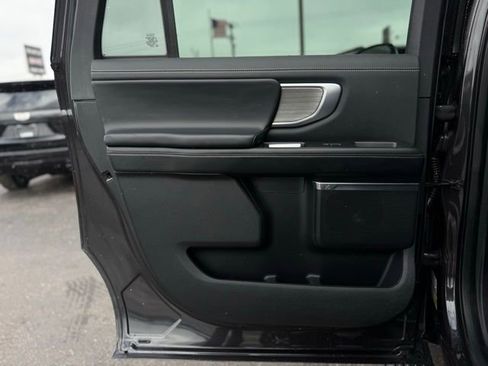 Used 2025 Ford Expedition Max Platinum image 18