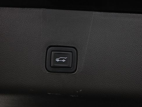 Used 2022 Chevrolet Traverse LT w/ LPO, Floor Liner Package AWD/4WD image 7