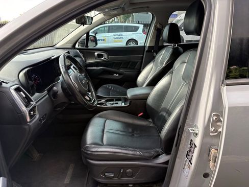 Used 2022 Kia Sorento SX image 8