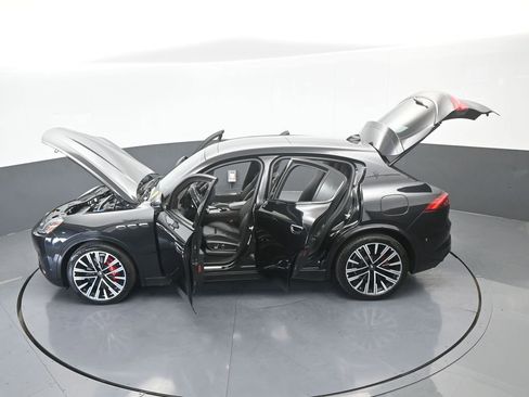 Used 2023 Maserati Grecale Modena image 77