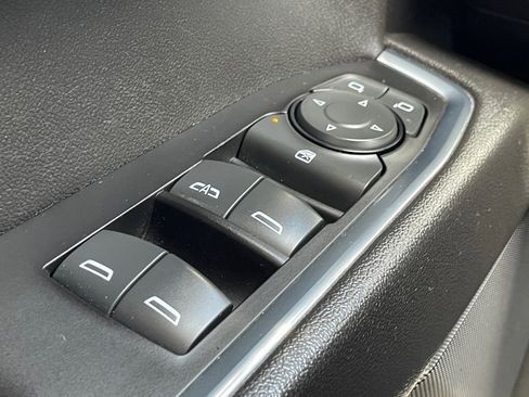 Used 2022 Chevrolet Silverado 1500 LT image 15