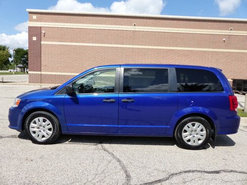 Used 2019 Dodge Grand Caravan SE FWD image 5