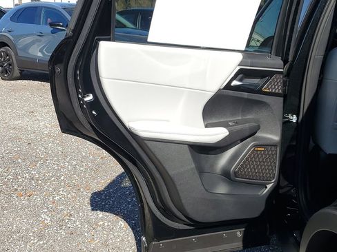 New 2026 Mitsubishi Outlander SE FWD image 11