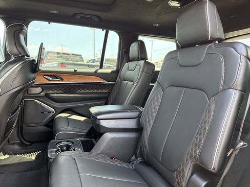 Used 2023 Jeep Grand Cherokee L Summit image 29