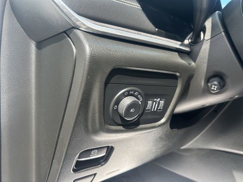 Used 2023 Jeep Grand Cherokee Overland w/ Adv Protech Group III AWD/4WD image 18