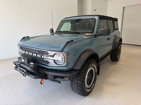Used 2022 Ford Bronco Badlands w/ Sasquatch Package AWD/4WD image 3