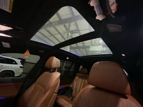 Used 2025 BMW ALPINA XB7 AWD/4WD image 14