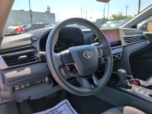 Used 2025 Toyota Camry LE image 23