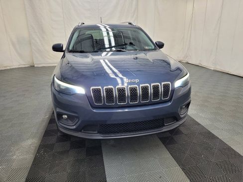 Used 2019 Jeep Cherokee Latitude Plus w/ Cold Weather Group AWD/4WD image 14