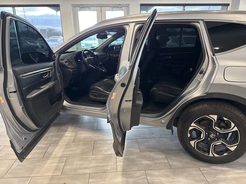 Used 2017 Honda CR-V Touring image 11