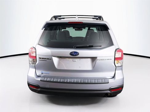Used 2018 Subaru Forester 2.5i Premium AWD/4WD image 10