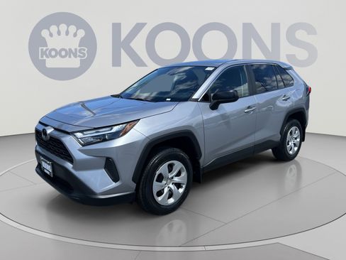 Used 2023 Toyota RAV4 LE AWD/4WD image 1