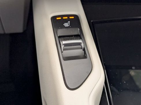 Certified 2024 Kia Telluride S w/ S Sunroof Package FWD image 32