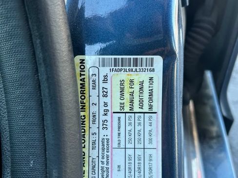 Used 2018 Ford Focus ST FWD image 7