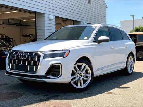 Certified 2025 Audi Q7 3.0T Premium Plus w/ Premium Plus Package AWD/4WD image 11