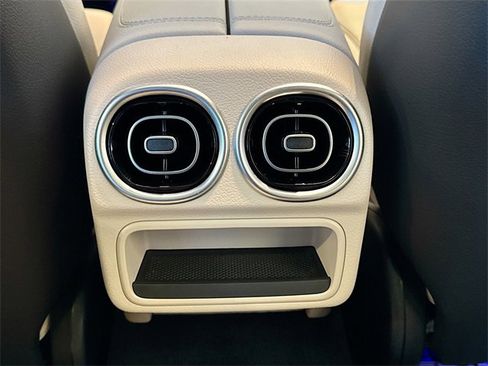 Certified 2023 Mercedes-Benz C 300 4MATIC Sedan image 24