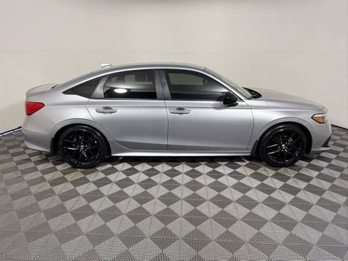 Used 2023 Honda Civic Sport image 7