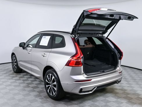 Used 2025 Volvo XC60 B5 Plus AWD/4WD image 33